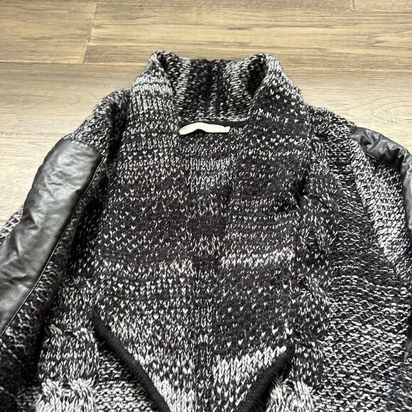 🔥emu🔥 | Dark 100% Merino Wool Knit Sarina Cardigan  Sweater - Picture 11 of 16